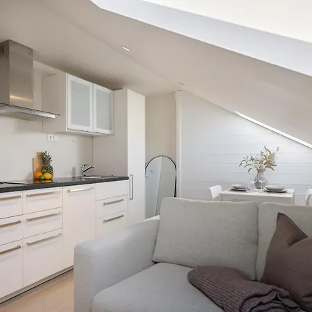 Mountain Views - Sun Terrace - Close To Facilities * Bergen