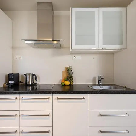 Mountain Views - Sun Terrace - Close To Facilities